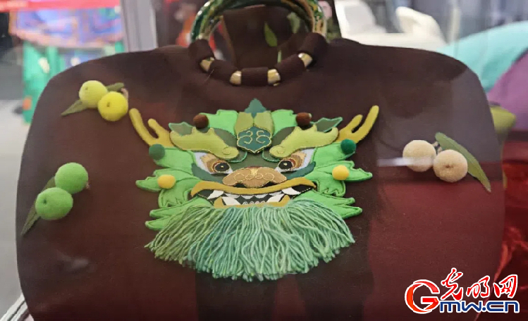 亞冬會(huì)中國(guó)代表團(tuán)領(lǐng)獎(jiǎng)裝備發(fā)布