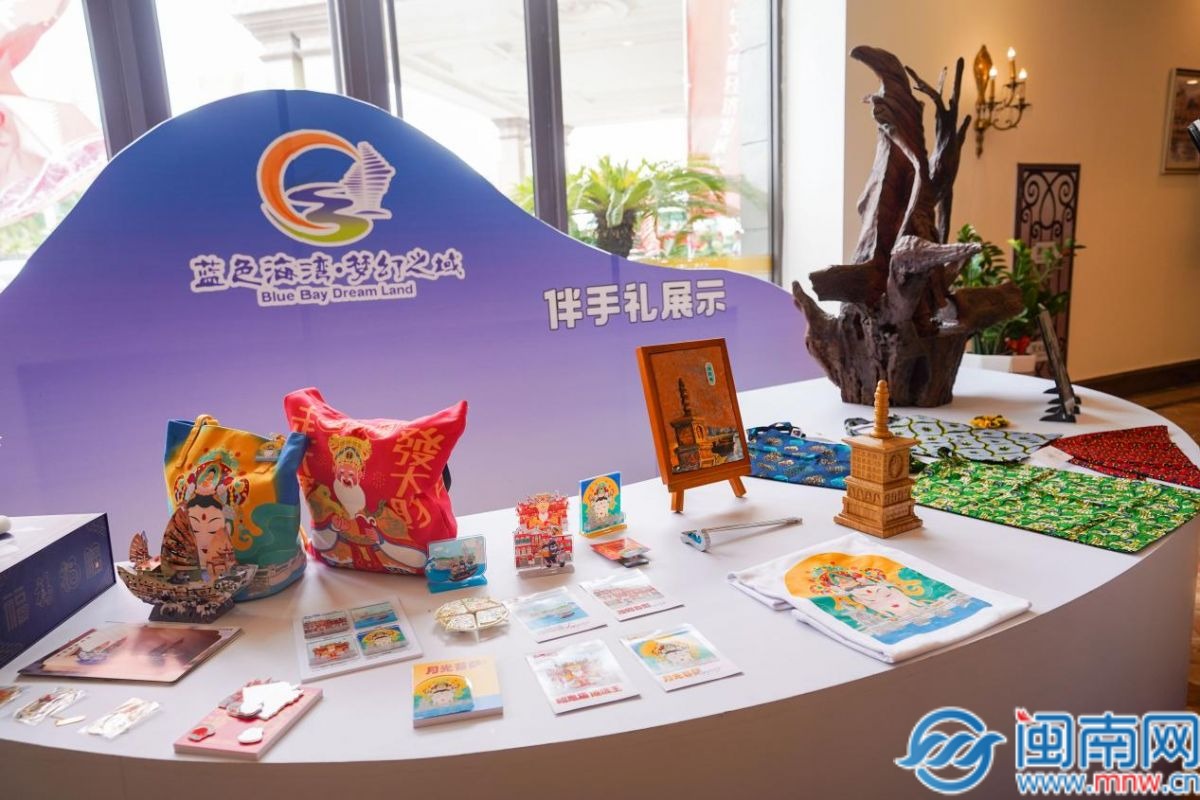 【呱呱吃瓜爆料黑料網(wǎng)曝門黑料】今年的電影票房達到400億元 展現(xiàn)市場韌性
