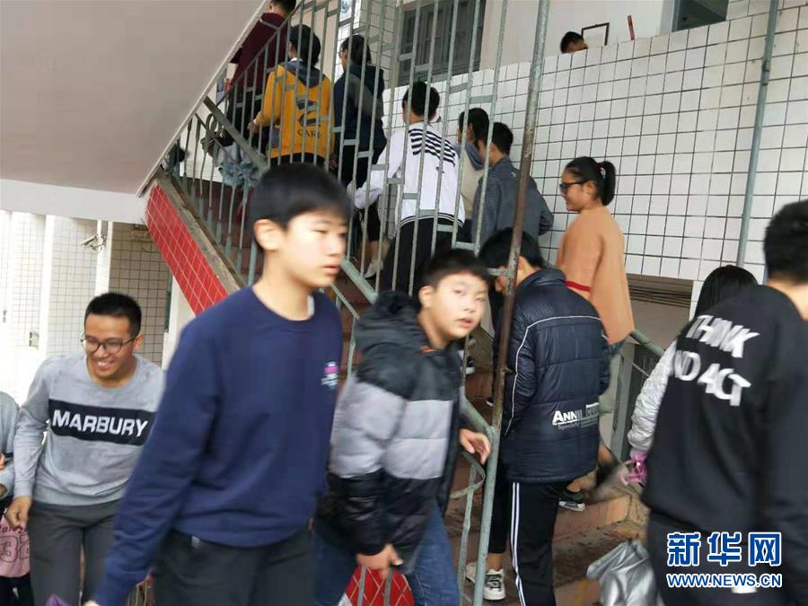 【黑料吃瓜資源】堆砌爆款元素 成不了爆款劇
