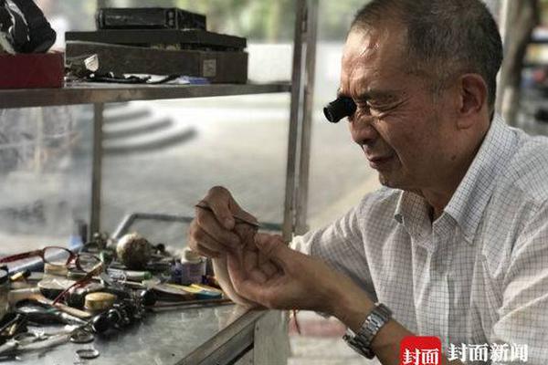 全球首個5000萬級集裝箱港口誕生！上海港年集裝箱吞吐量再創(chuàng)世界紀(jì)錄