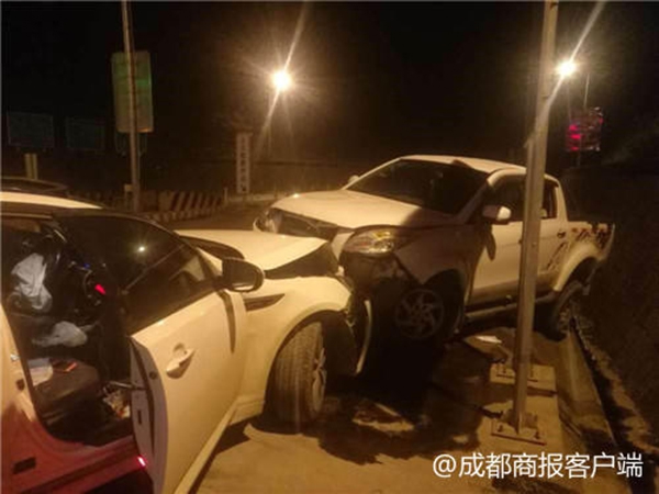 電商這一年：舊秩序被打破，往流量多的地方去丨2024年終特刊
