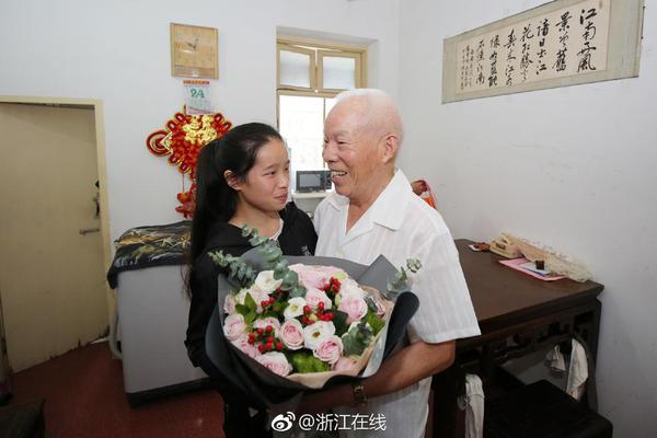 【吃瓜爆料黑料在線HEILIAO】上海家化與中國中醫(yī)藥研究院中醫(yī)藥研究所共建(青蒿與中國特色植物)皮膚健康聯(lián)合實驗室 醫(yī)研青蒿 科創(chuàng)致美