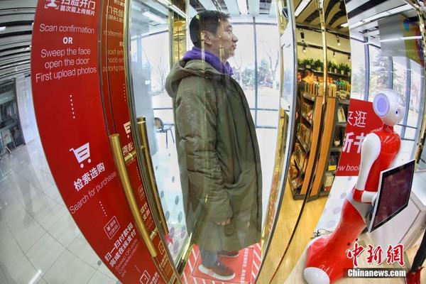 商竣程闖入香港網(wǎng)球公開賽八強