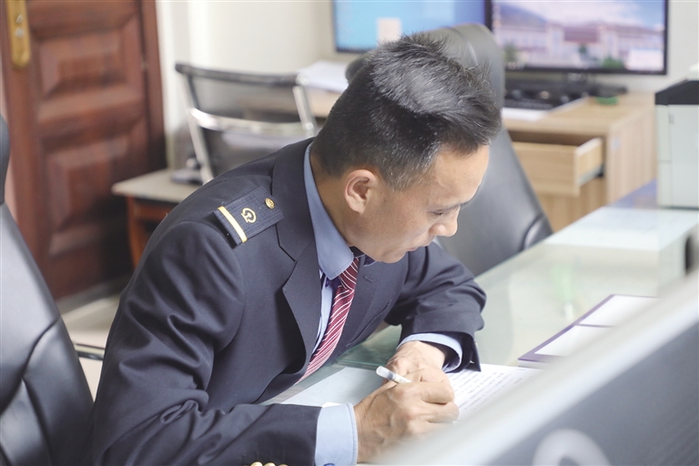 中國羽毛球大師賽：“梁王”組合迎來了“良好的開端” 石宇奇復出取勝
