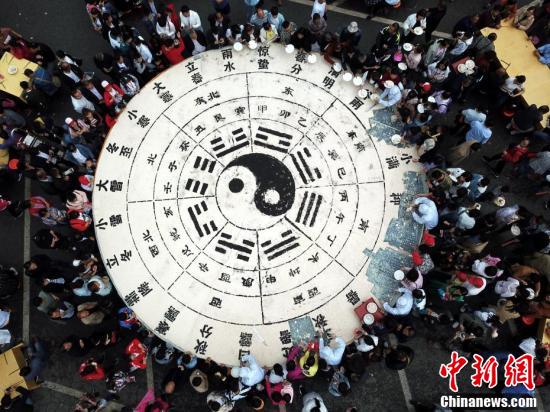我國(guó)最大灘涂光儲(chǔ)電站投產(chǎn)